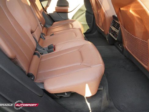 Used 2019 Audi Q8 Premium Plus w/ Premium Plus image 38