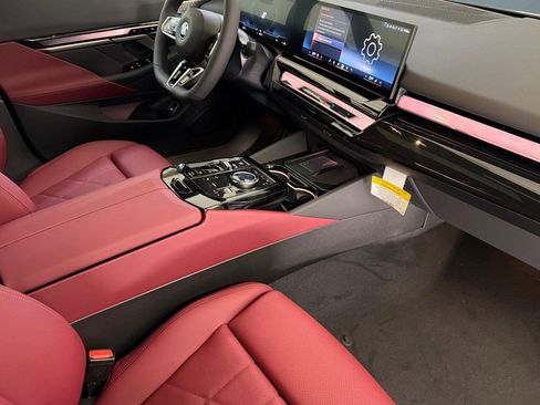 New 2026 BMW i5 eDrive40 w/ M Sport Package RWD image 27