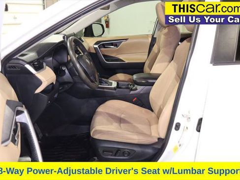 Used 2019 Toyota RAV4 XLE FWD image 26