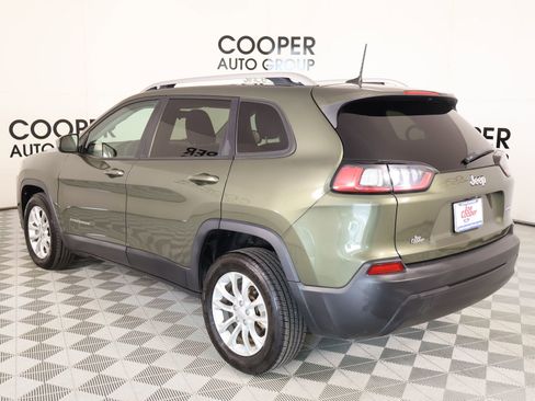 Used 2020 Jeep Cherokee Latitude FWD image 21