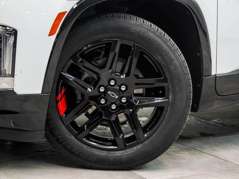 Used 2023 Chevrolet Traverse Premier w/ Redline Edition FWD image 3