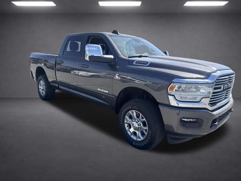 Used 2024 RAM 2500 Laramie w/ Safety Group AWD/4WD image 12