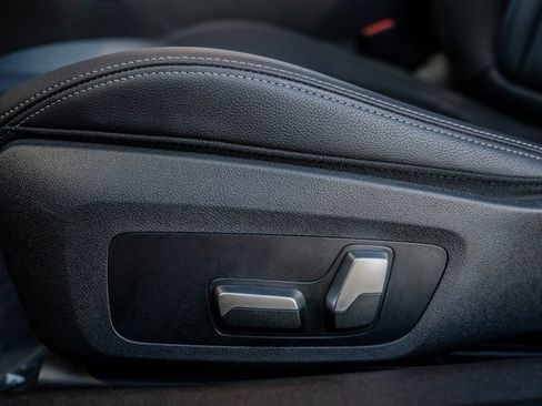 Used 2023 BMW 230i Coupe w/ M Sport Package image 17