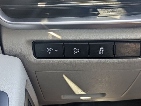 Certified 2024 Kia Telluride S image 33