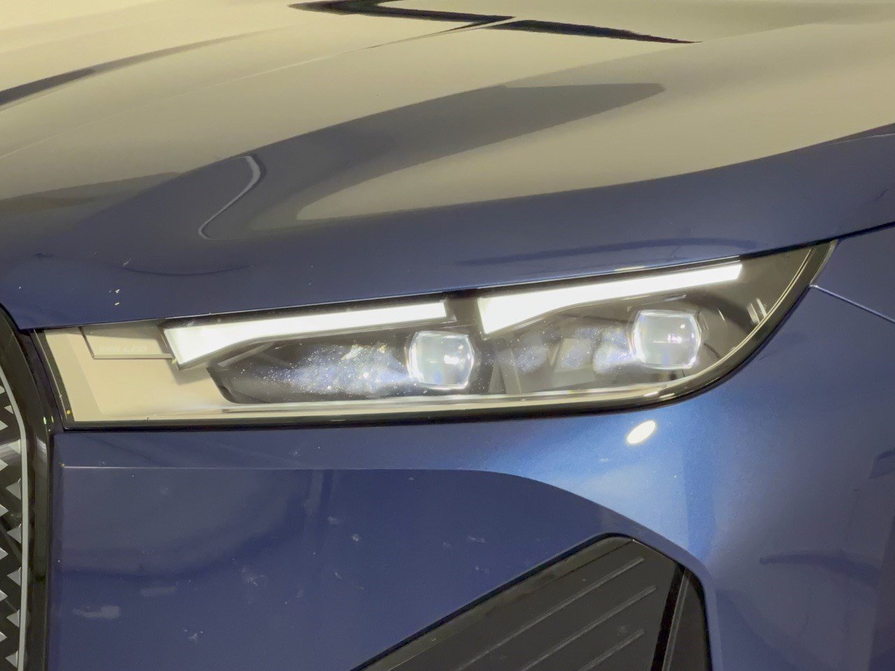 Certified 2024 BMW iX xDrive50 w/ Sport Package AWD/4WD image 12