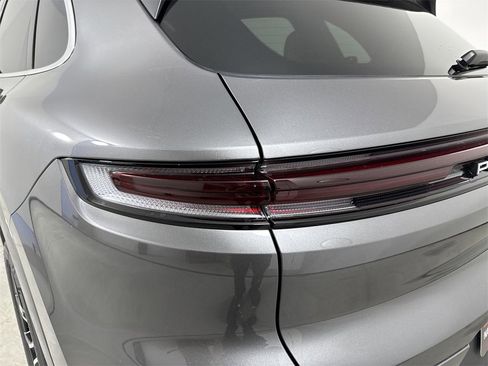 New 2026 Porsche Cayenne image 18