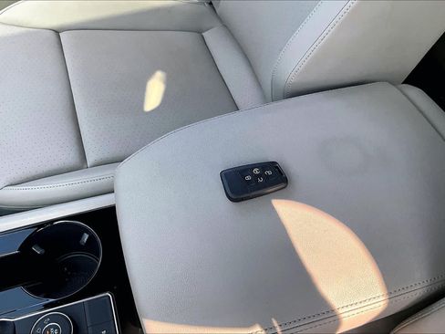 Used 2019 Volkswagen Atlas SEL AWD/4WD image 15