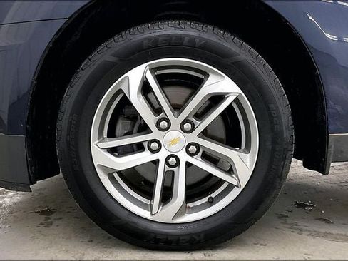 Used 2016 Chevrolet Equinox LTZ w/ Enhanced Convenience Package FWD image 10