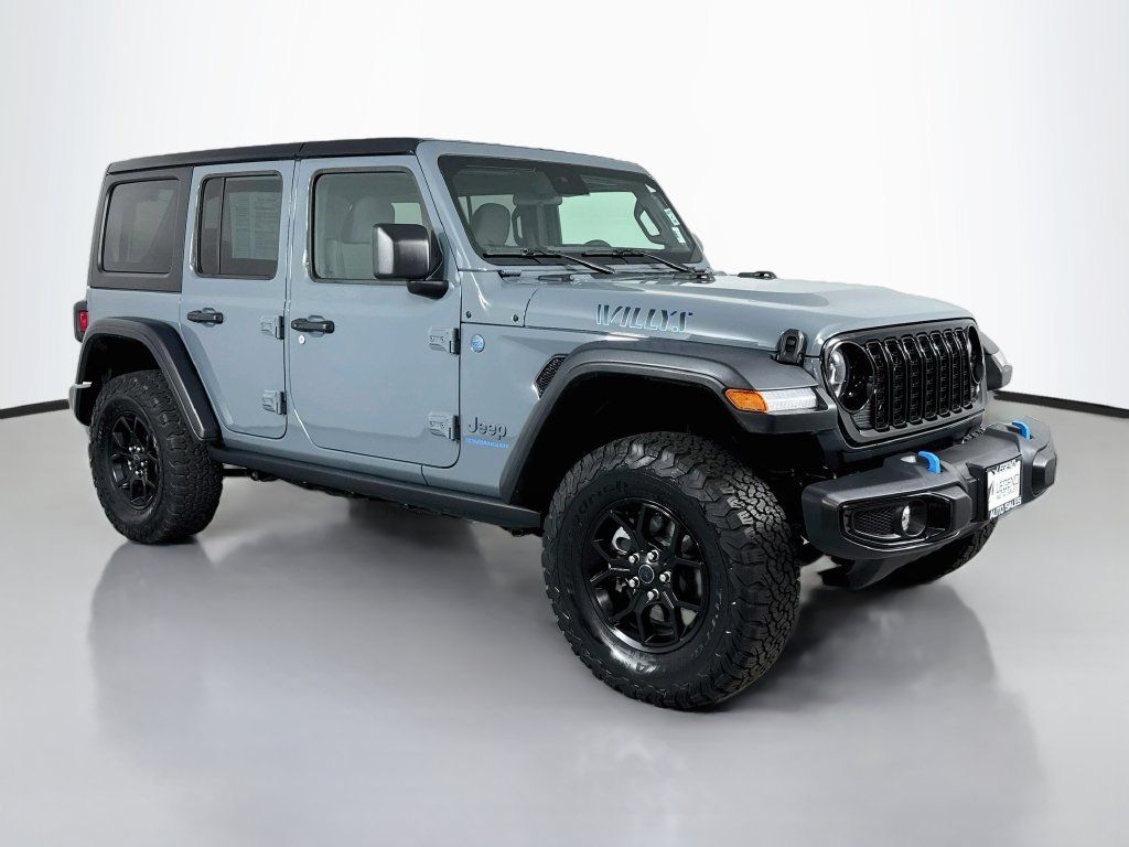 Used 2024 Jeep Wrangler Unlimited AWD/4WD image 4