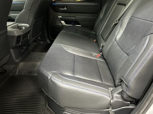 Used 2024 Toyota Tundra Platinum AWD/4WD image 30