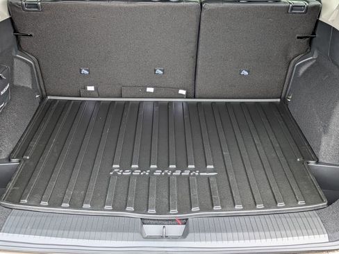 Certified 2025 Nissan Rogue SV AWD/4WD image 13