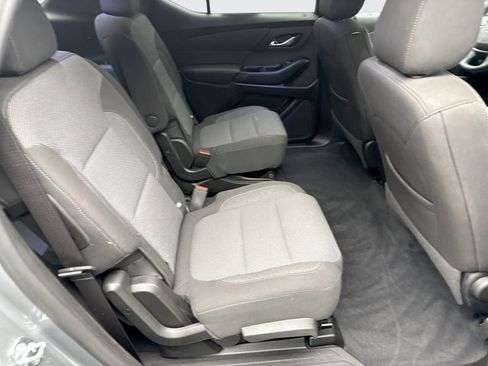 Used 2023 Chevrolet Traverse LT image 18