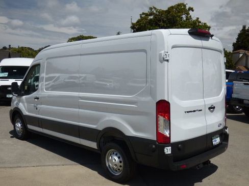 New 2026 Ford Transit 250 148 Medium Roof w/ Load Area Protection Package RWD image 5