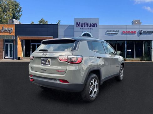 Used 2022 Jeep Compass Trailhawk w/ Trailhawk Convenience Group AWD/4WD image 3