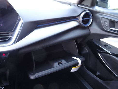 New 2026 Chevrolet Trax LT w/ Sunroof Package FWD image 27
