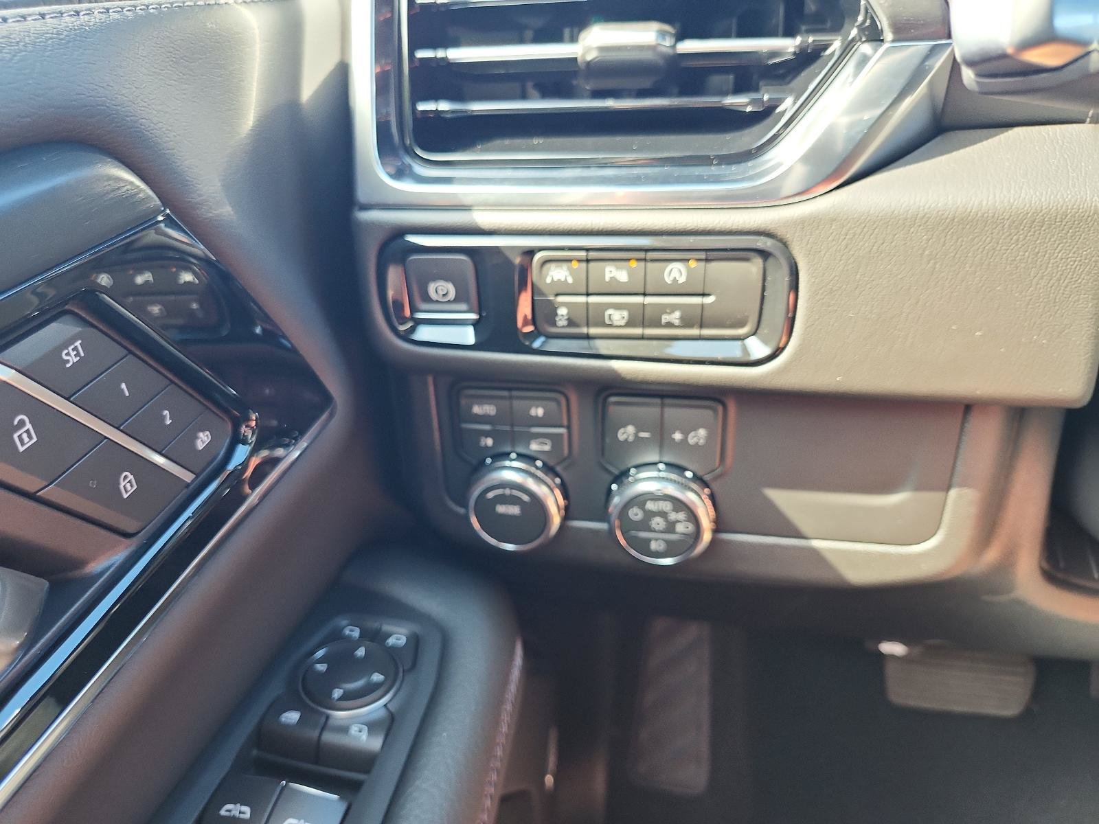 New 2027 GMC Yukon Denali w/ Sun & Power Step Package AWD/4WD image 18