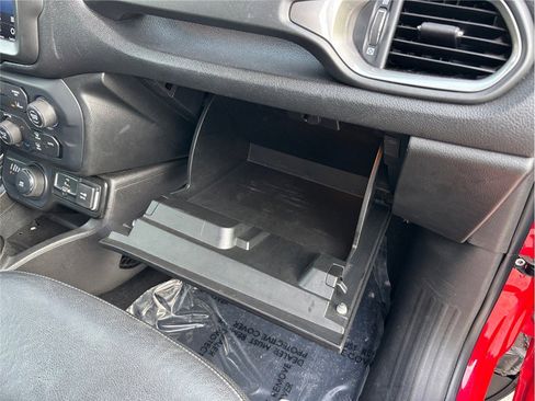 Used 2021 Jeep Renegade Limited image 40