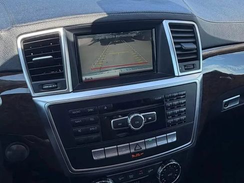 Used 2016 Mercedes-Benz GL 450 4MATIC image 11