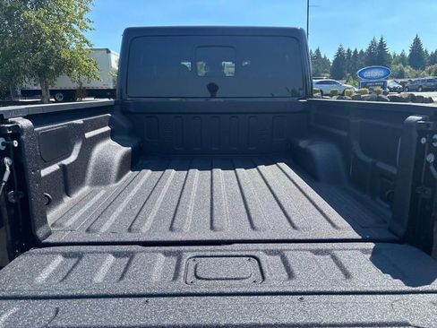 New 2025 Jeep Gladiator Sport image 25