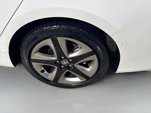Used 2022 Toyota Prius XLE FWD image 30