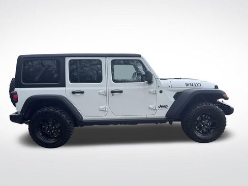 Used 2024 Jeep Wrangler Unlimited Sport AWD/4WD image 8