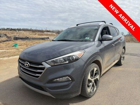 Used 2018 Hyundai Tucson Sport image 8