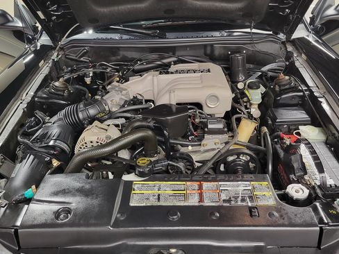 Used 1995 Ford Mustang GT RWD image 10