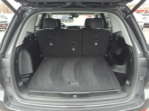 Used 2023 Jeep Grand Cherokee Limited w/ Luxury Tech Group II AWD/4WD image 20