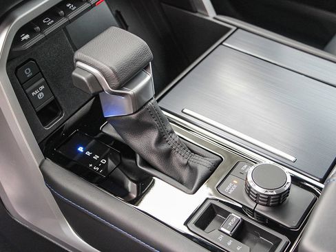 Used 2025 Toyota Tundra Platinum image 21