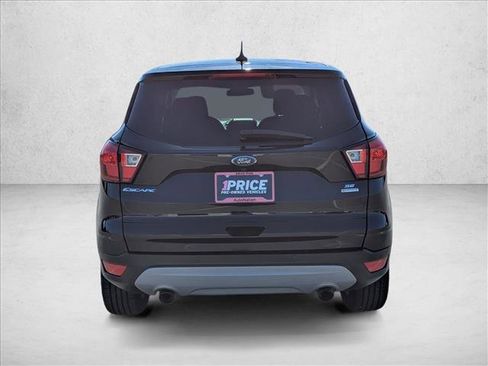 Used 2019 Ford Escape SE image 6