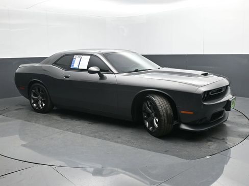 Used 2019 Dodge Challenger R/T image 7