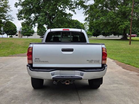 Used 2005 Toyota Tacoma PreRunner RWD image 7