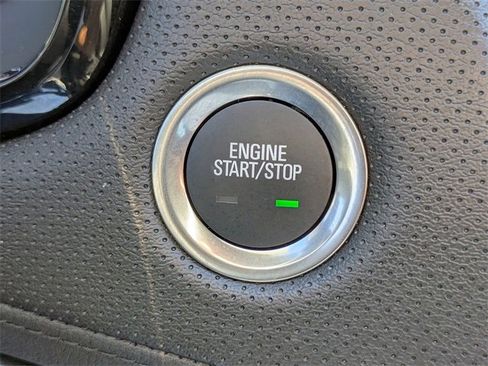 Certified 2025 Cadillac XT5 Premium Luxury image 36