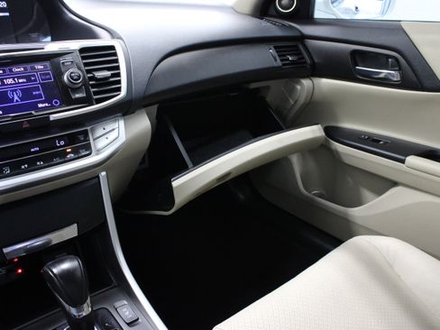 Used 2015 Honda Accord EX-L image 22