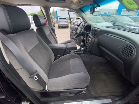 Used 2008 Chevrolet TrailBlazer LT w/ Sun And Sound Package AWD/4WD image 29