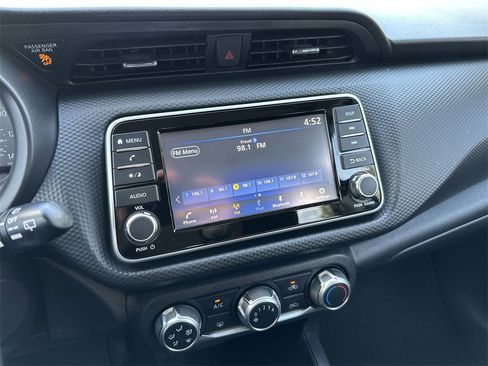 Certified 2022 Nissan Kicks S image 16