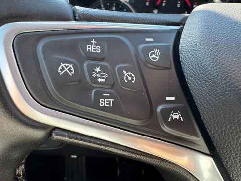 Used 2023 Chevrolet Equinox LT FWD image 17
