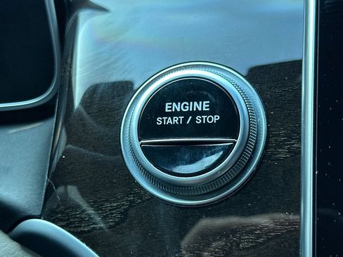 Certified 2025 Mercedes-Benz GLC 350e 4MATIC image 34