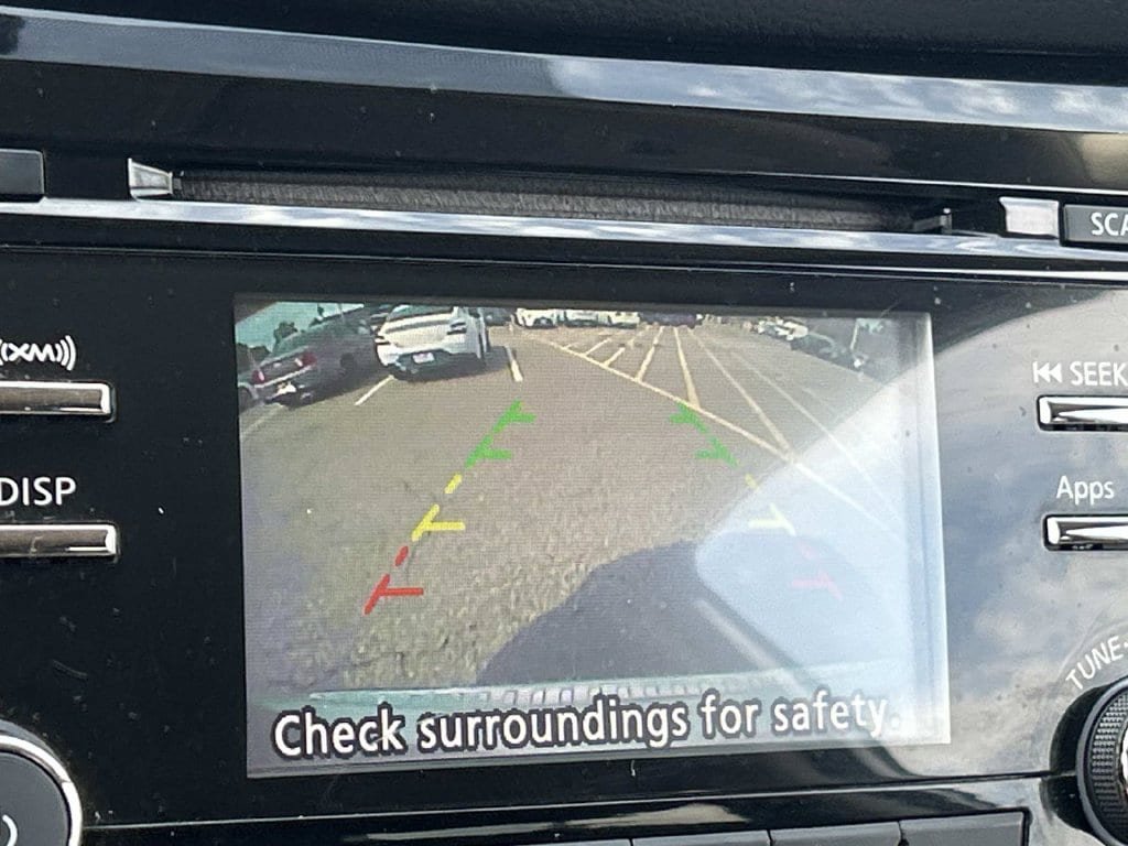 Used 2015 Nissan Rogue SV AWD/4WD image 32