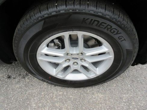 New 2026 Ford Explorer Active RWD image 12