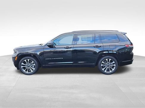 New 2025 Jeep Grand Cherokee L Overland w/ Luxury Tech Group IV AWD/4WD image 2