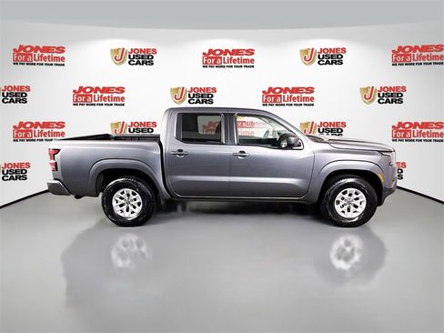 Certified 2024 Nissan Frontier SV image 19