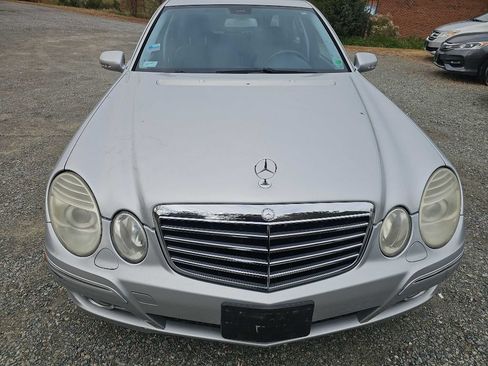 Used 2008 Mercedes-Benz E 550 Sedan image 2