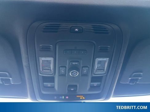 Used 2021 GMC Yukon XL Denali image 40