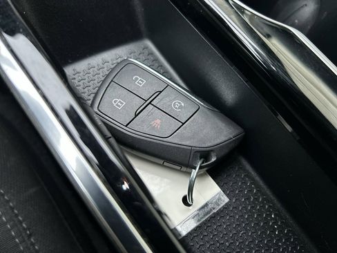 Used 2025 Chevrolet Equinox LT image 27