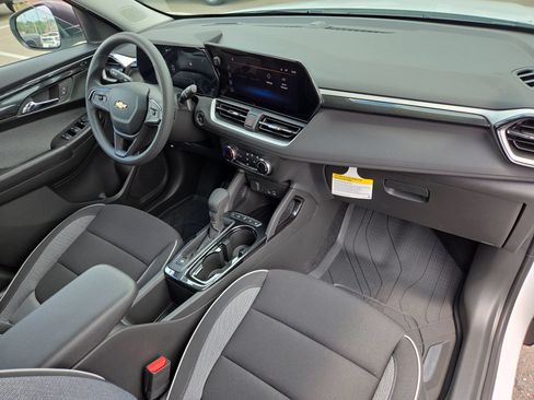 New 2026 Chevrolet TrailBlazer LS w/ LS Convenience Package FWD image 16