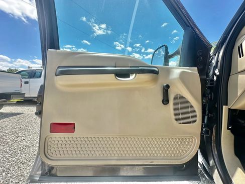 Used 2005 Ford F250 XLT RWD image 10