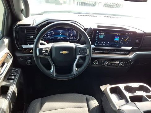 Used 2023 Chevrolet Silverado 1500 LT image 17