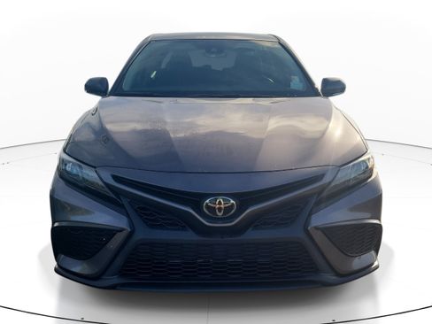 Used 2023 Toyota Camry SE FWD image 2