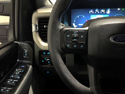 Used 2023 Ford F250 XLT w/ XLT Premium Package AWD/4WD image 22